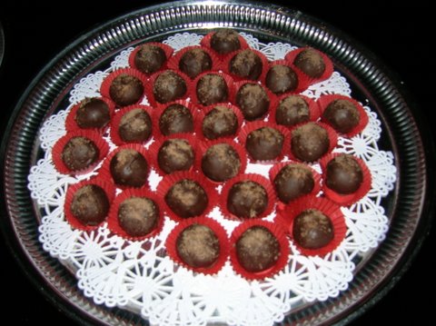 A closeup image of Cafe de Olla truffles